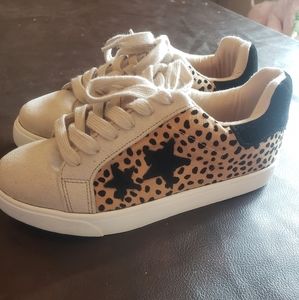 Soda Leopard Shoes Size 7